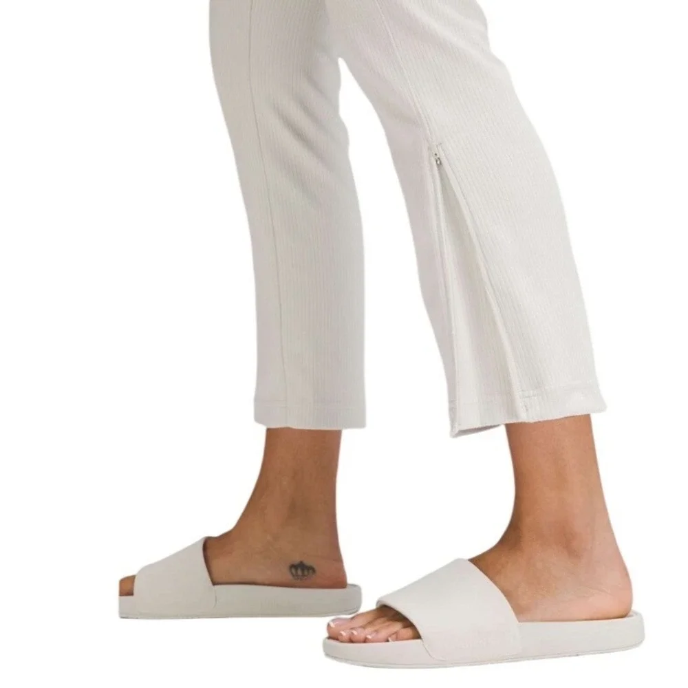 Lululemon Ribbed Softstreme Zip-Leg High-Rise Cropped Pants 25
